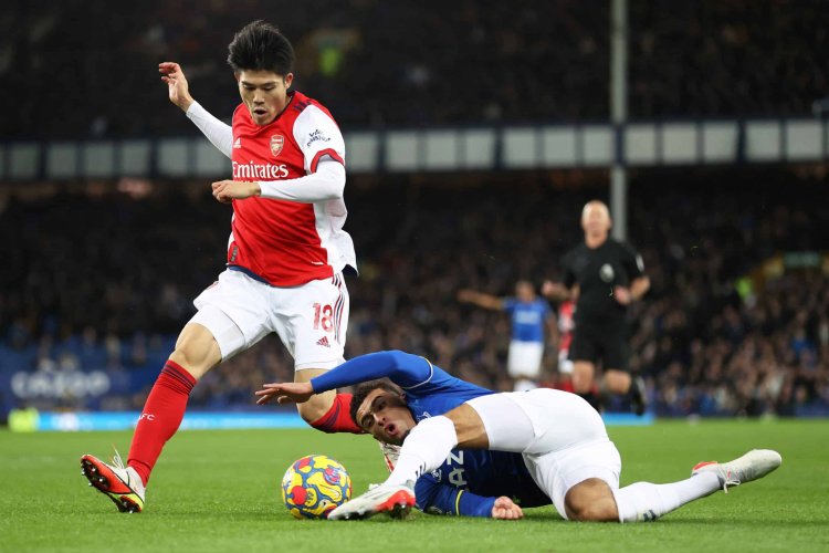 Expert reveals why Everton’s Ben Godfrey was not sent off against Arsenal